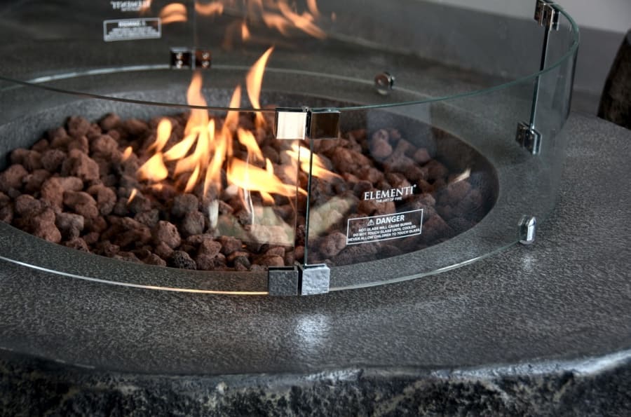 mesa de jardín de piedra - chimenea de gas